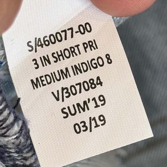 Gap | NWT Pride Embroidered Rainbow Mid Rise Stretch Denim Cut Off Jean Shorts - Picture 11 of 13